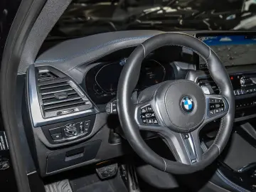 BMW X4 xDrive20i M Sport HUD PANO ACC RFK NAVI LED