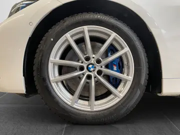 BMW M440i xDrive ACC Sth MFL 3D View HiFi LED QI 2ZK