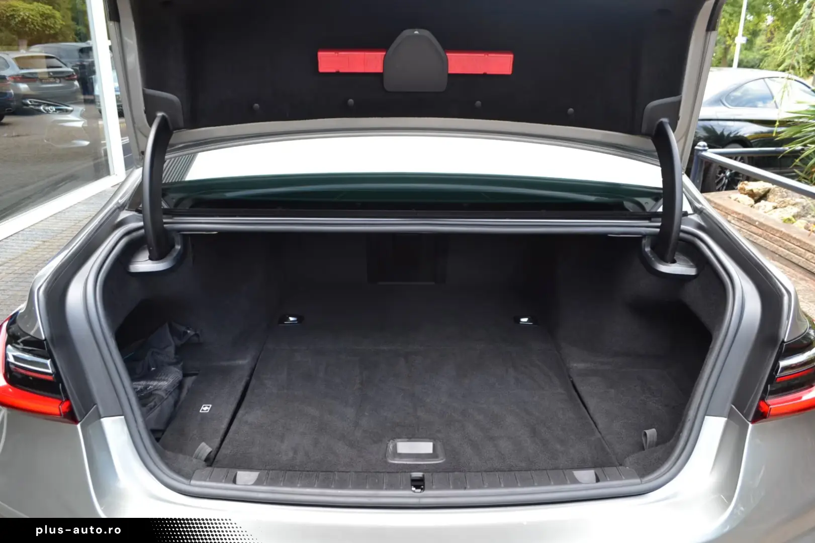 BMW 745 e   M-Sport   Massage   Aktiv.Lenk