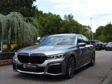BMW 745 e   M-Sport   Massage   Aktiv.Lenk