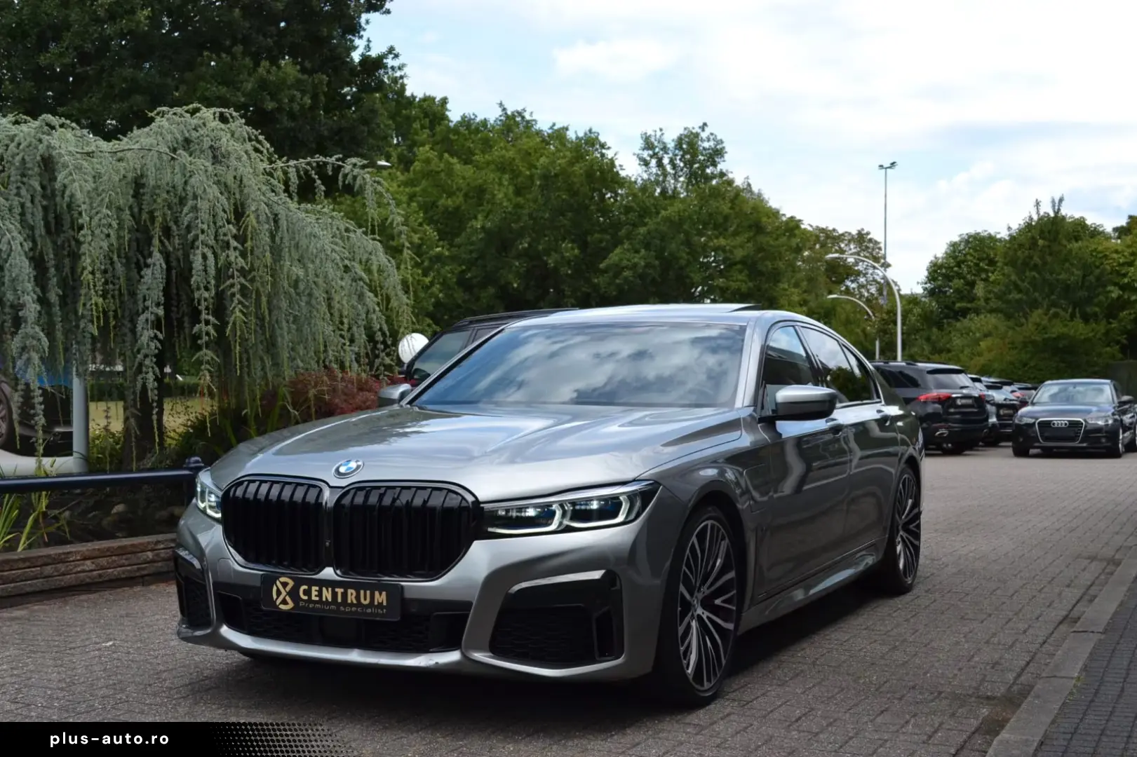 BMW 745 e   M-Sport   Massage   Aktiv.Lenk