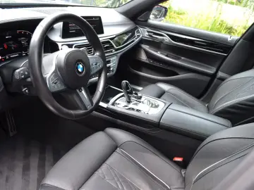 BMW 745 e   M-Sport   Massage   Aktiv.Lenk