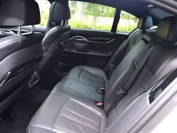 BMW 745 e   M-Sport   Massage   Aktiv.Lenk