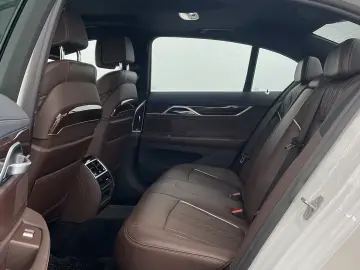 BMW 740 dA xDrive M-Sport Laser ACC 360