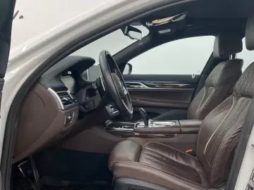 BMW 740 dA xDrive M-Sport Laser ACC 360