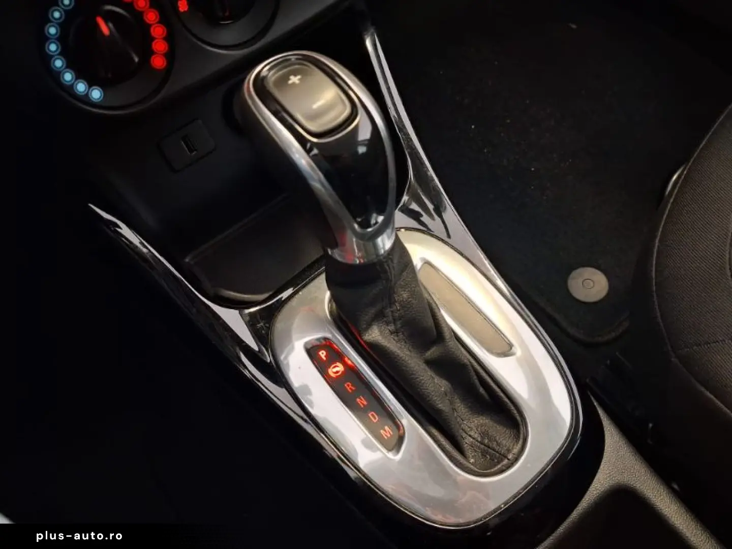 OPEL CORSA 1.4 90CP Cosmo AT6