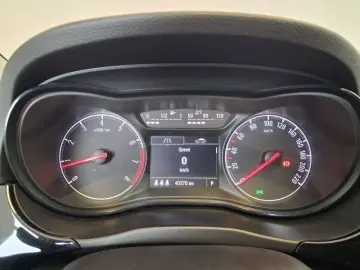 OPEL CORSA 1.4 90CP Cosmo AT6