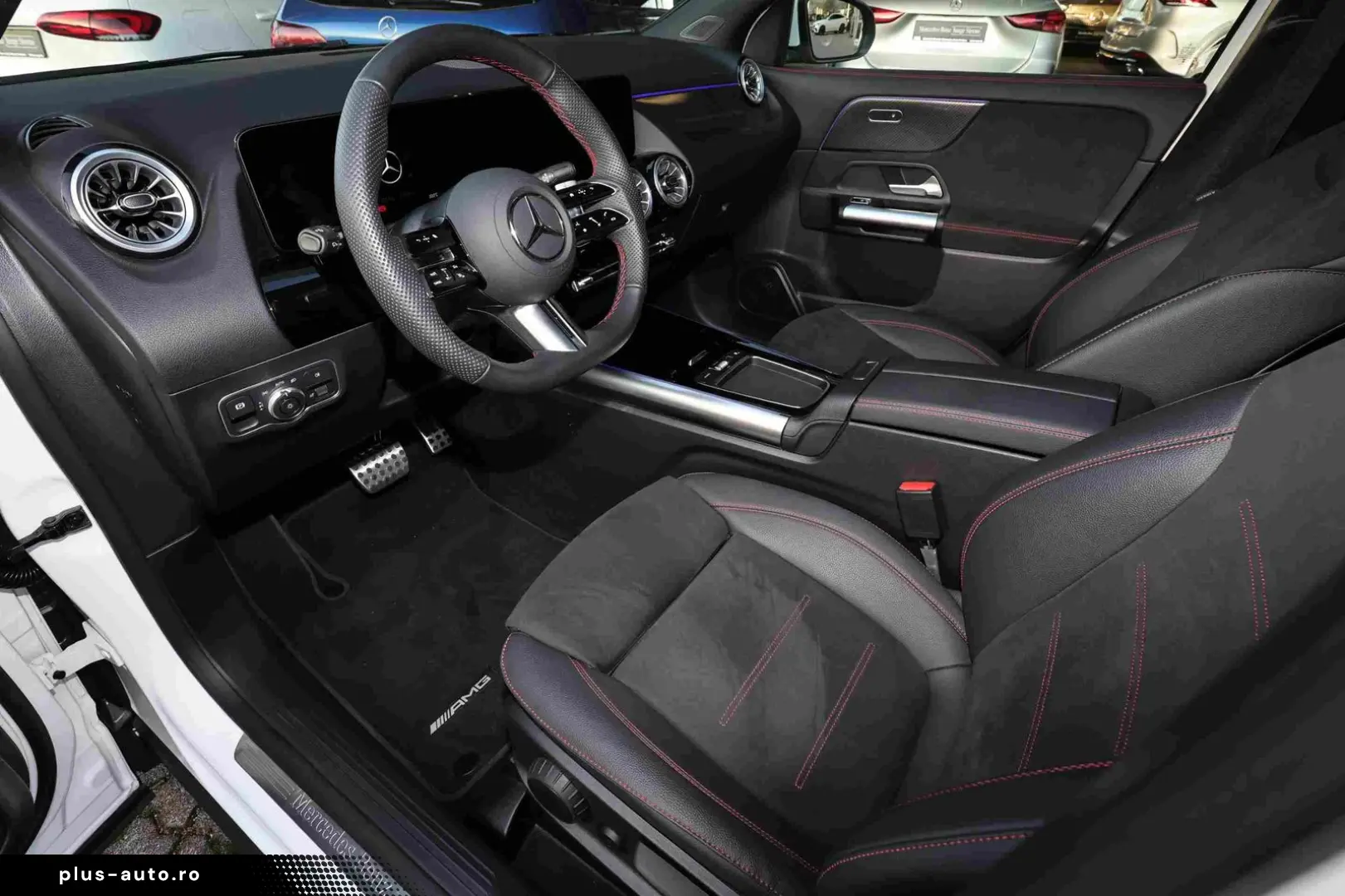 MERCEDES-BENZ GLA 180 AMG