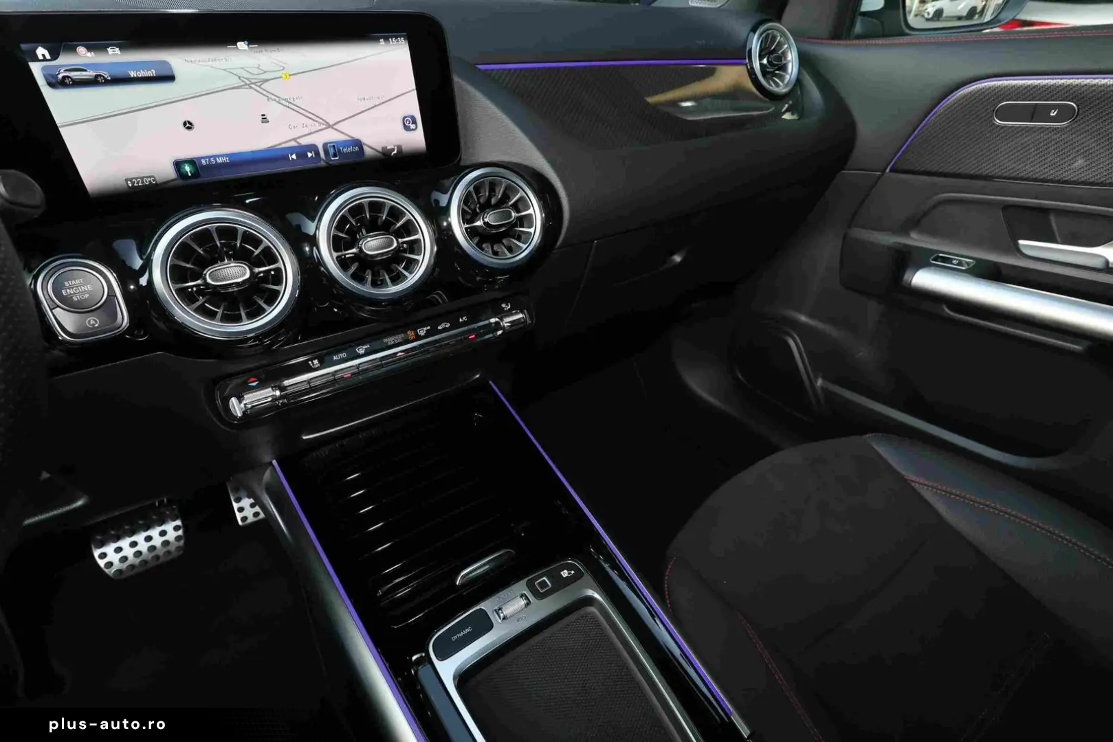 MERCEDES-BENZ GLA 180 AMG