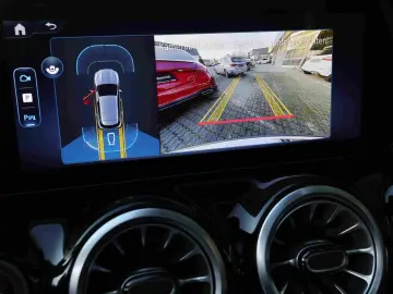 MERCEDES-BENZ GLA 180 AMG