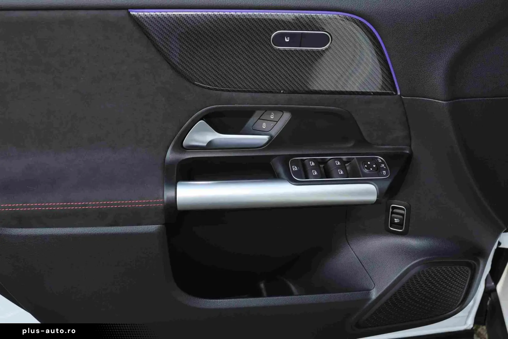 MERCEDES-BENZ GLA 180 AMG