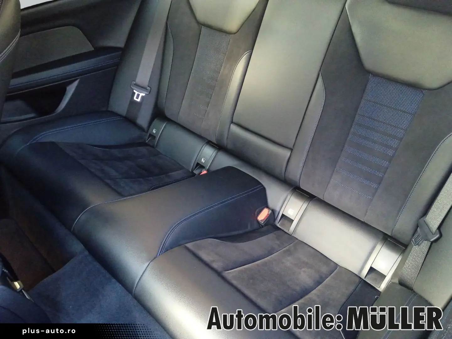 BMW M440i xDrive Coupe Laserlicht HUD AHK-klappbar N