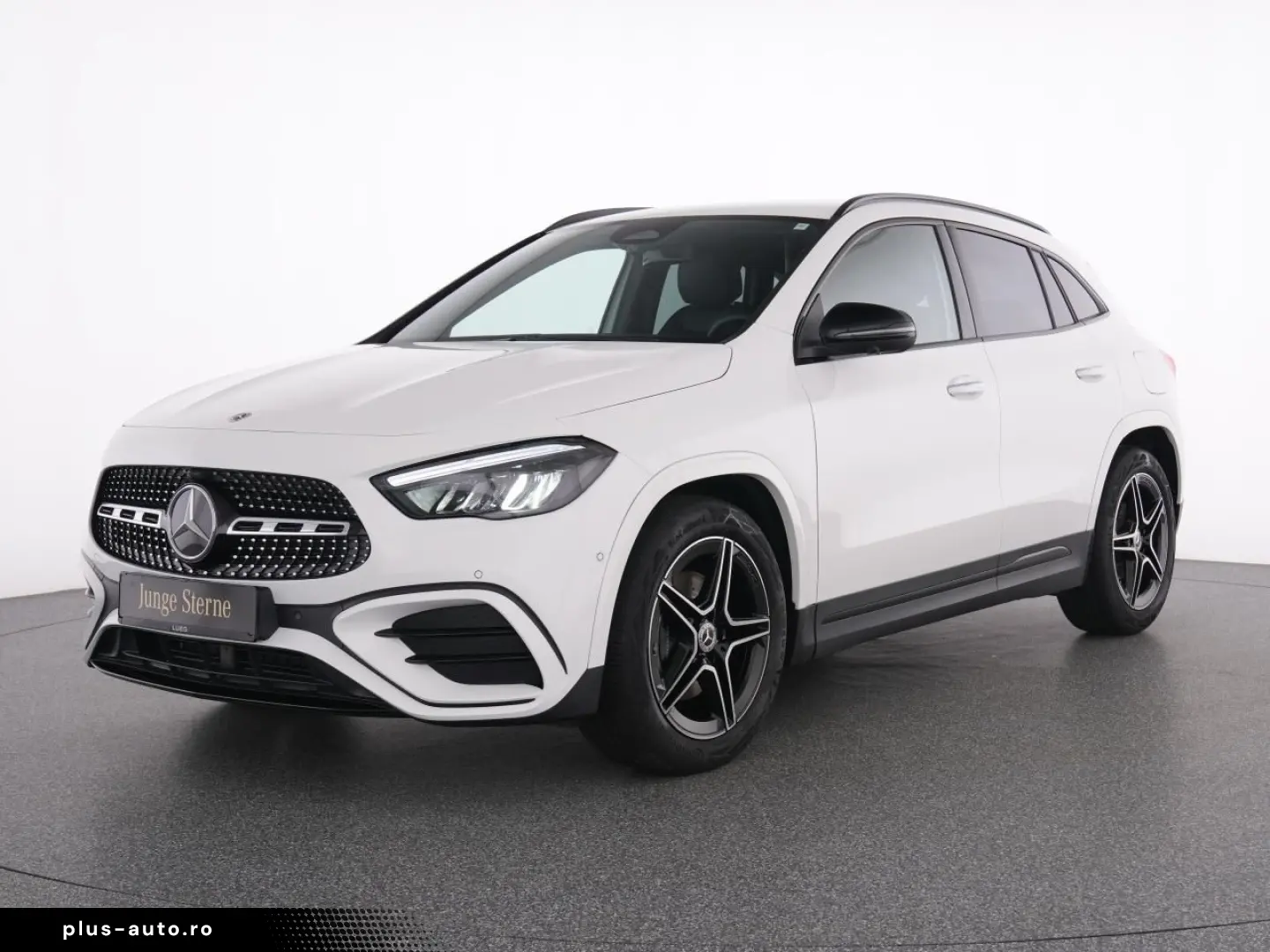 MERCEDES-BENZ GLA 180 AMG
