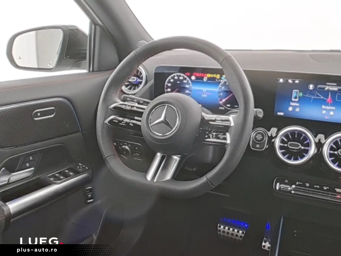 MERCEDES-BENZ GLA 180 AMG