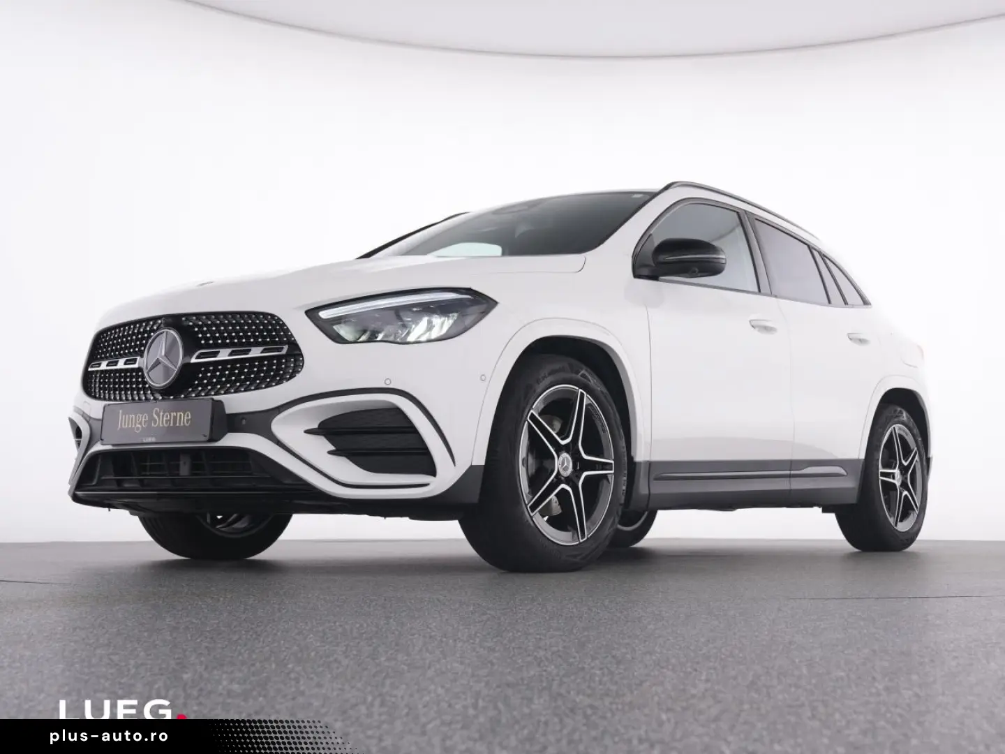 MERCEDES-BENZ GLA 180 AMG