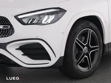 MERCEDES-BENZ GLA 180 AMG