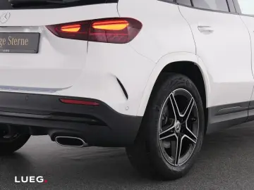 MERCEDES-BENZ GLA 180 AMG