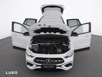 MERCEDES-BENZ GLA 180 AMG