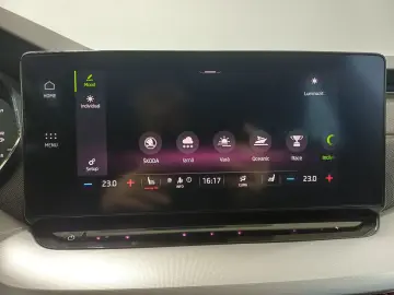 Škoda Octavia Combi STYLE 2.0 TDI DSG