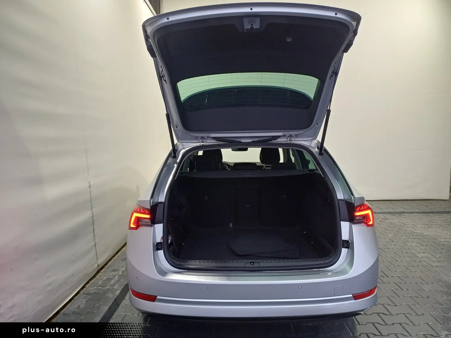 Škoda Octavia Combi STYLE 2.0 TDI DSG