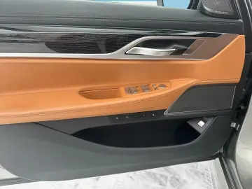 BMW 730 d xDrive Limousine M Sportpaket