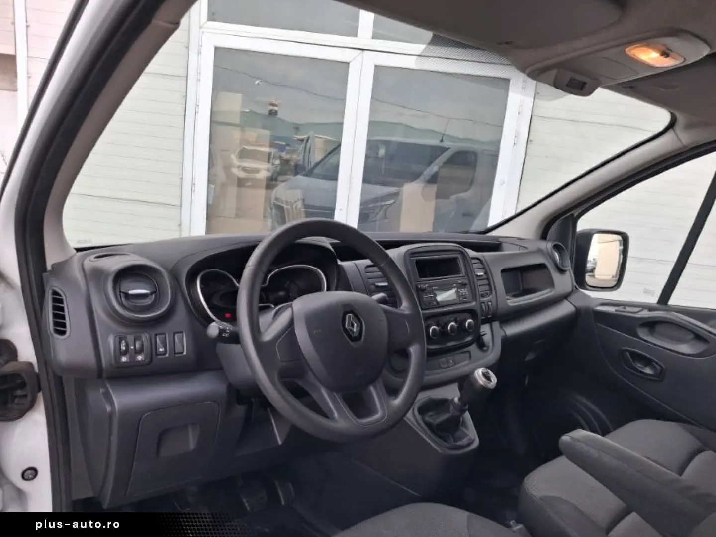 RENAULT TRAFIC 2.0 Blue dCi 120CP L1 Authentique