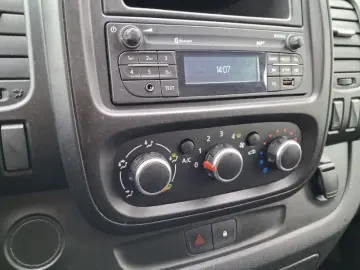 RENAULT TRAFIC 2.0 Blue dCi 120CP L1 Authentique