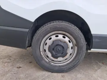 RENAULT TRAFIC 2.0 Blue dCi 120CP L1 Authentique