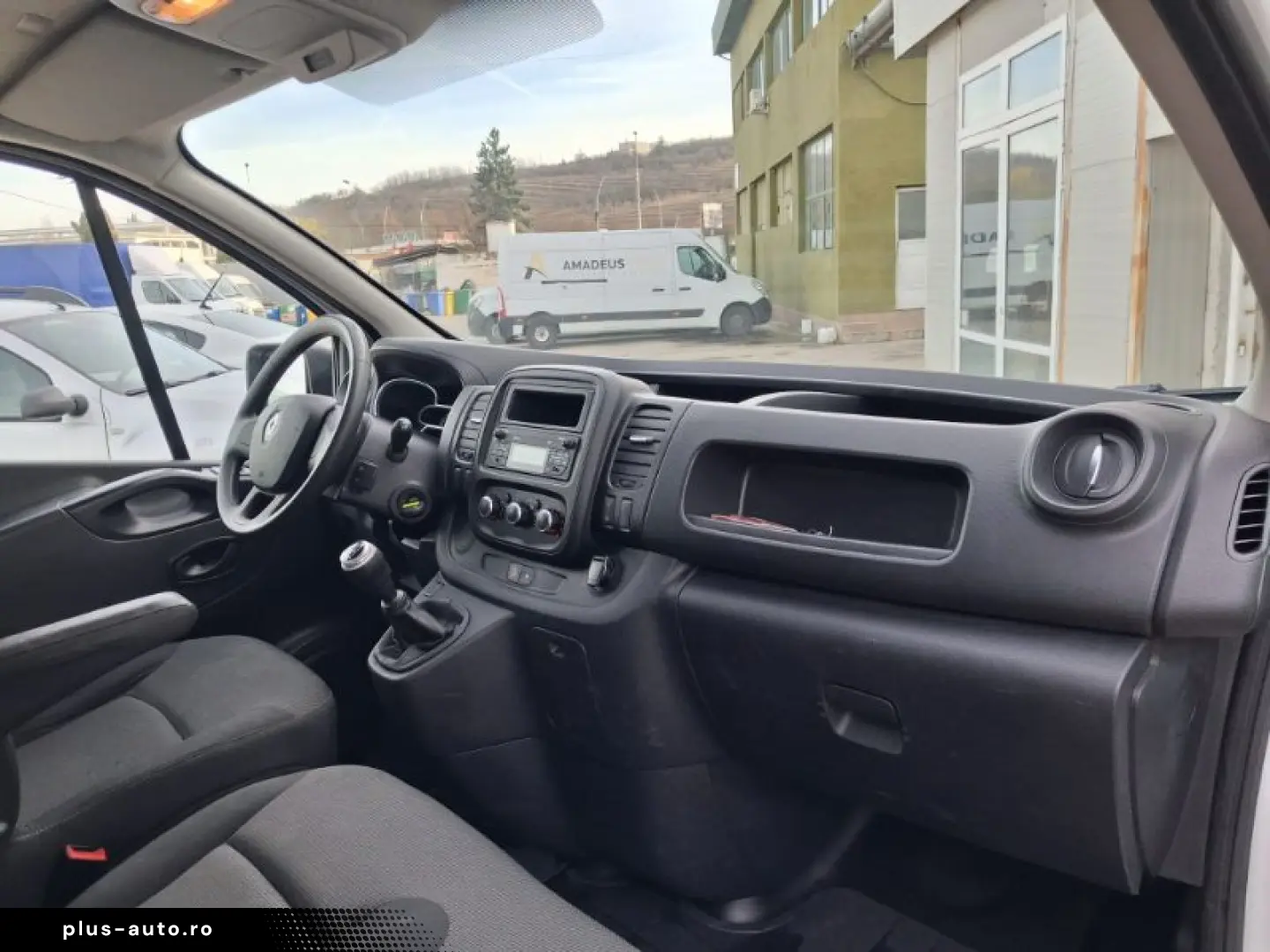 RENAULT TRAFIC 2.0 Blue dCi 120CP L1 Authentique