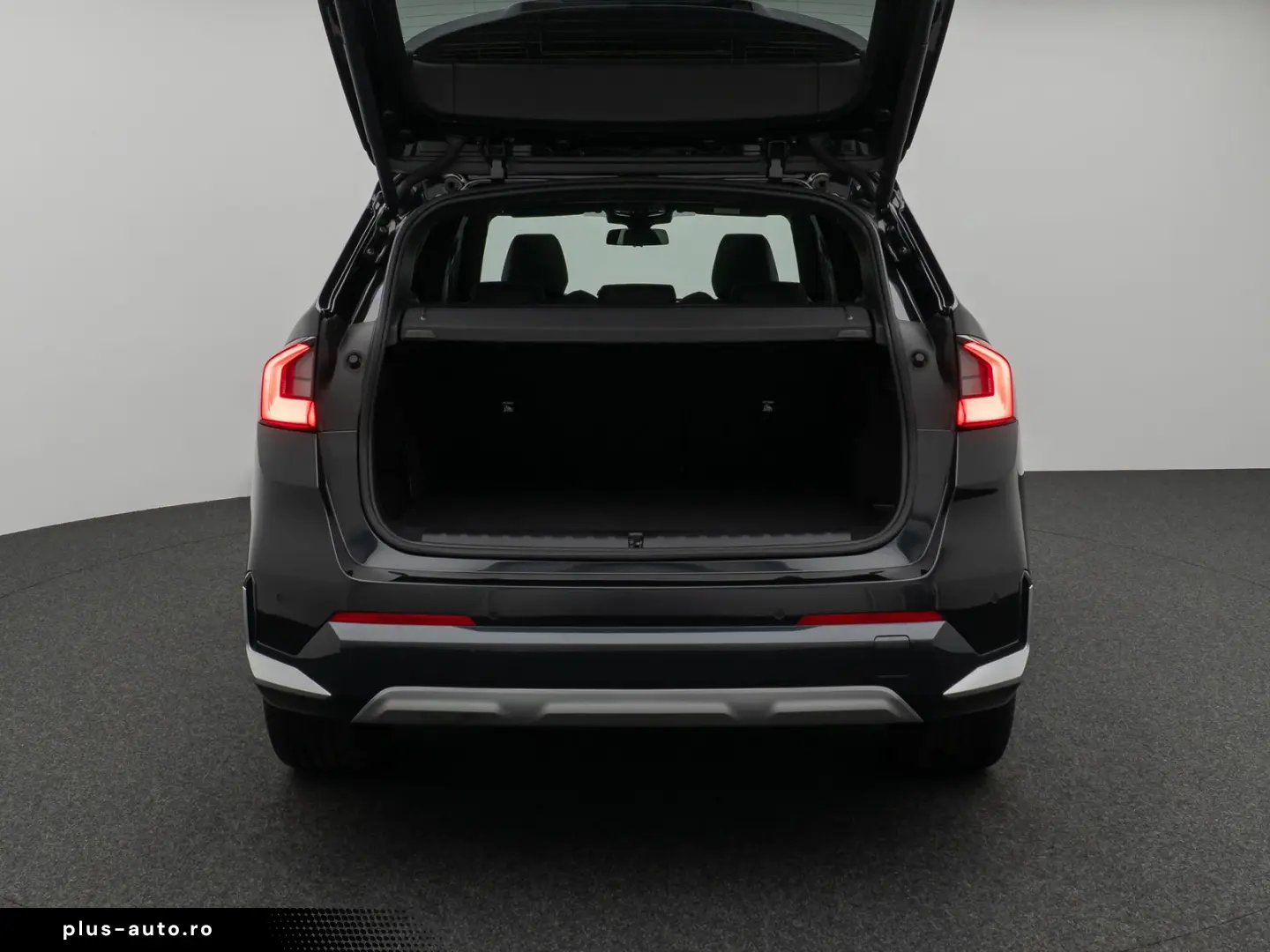 BMW X1 xD23i xLine Panorama 360 HUD DAB H K Sport