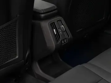 BMW X1 xD23i xLine Panorama 360 HUD DAB H K Sport