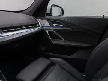 BMW X1 xD23i xLine Panorama 360 HUD DAB H K Sport