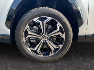 Toyota RAV 4 Plug-in-Hybrid Teamplayer ALLRAD