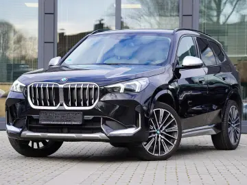 BMW X1 18 i sDrive xLine  MIT 2 JAHREN GARANTIE