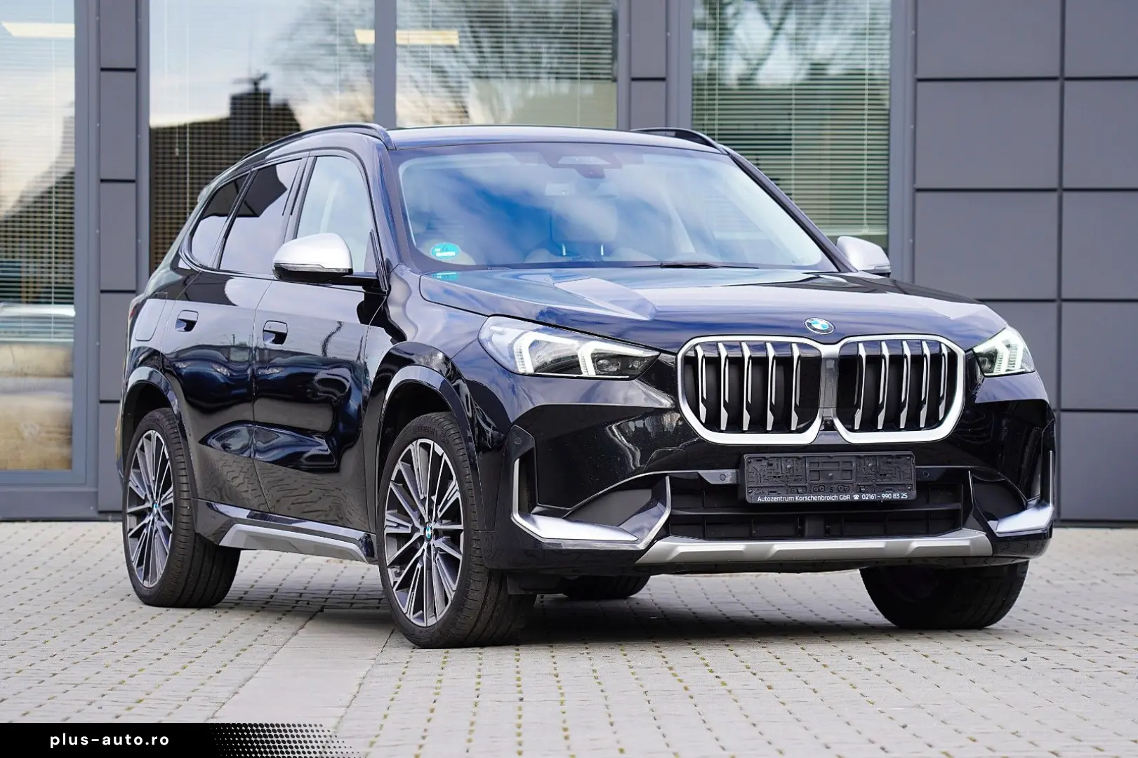 BMW X1 18 i sDrive xLine  MIT 2 JAHREN GARANTIE