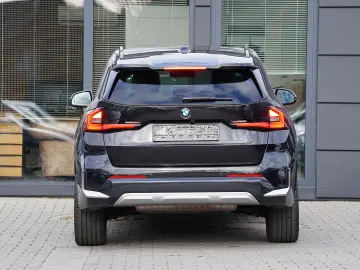 BMW X1 18 i sDrive xLine  MIT 2 JAHREN GARANTIE