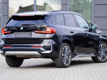 BMW X1 18 i sDrive xLine  MIT 2 JAHREN GARANTIE