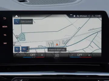 BMW X1 18 i sDrive xLine  MIT 2 JAHREN GARANTIE