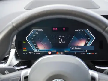 BMW X1 18 i sDrive xLine  MIT 2 JAHREN GARANTIE