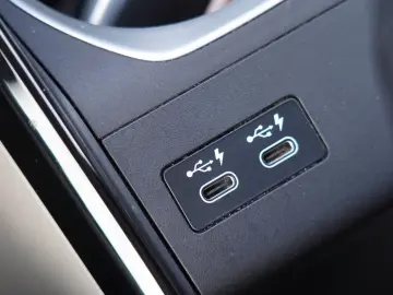 BMW X1 18 i sDrive xLine  MIT 2 JAHREN GARANTIE