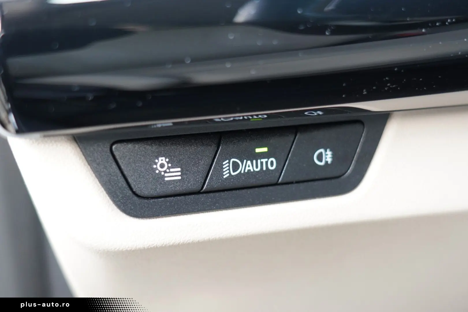 BMW X1 18 i sDrive xLine  MIT 2 JAHREN GARANTIE