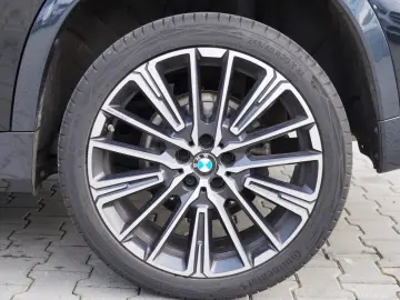 BMW X1 18 i sDrive xLine  MIT 2 JAHREN GARANTIE