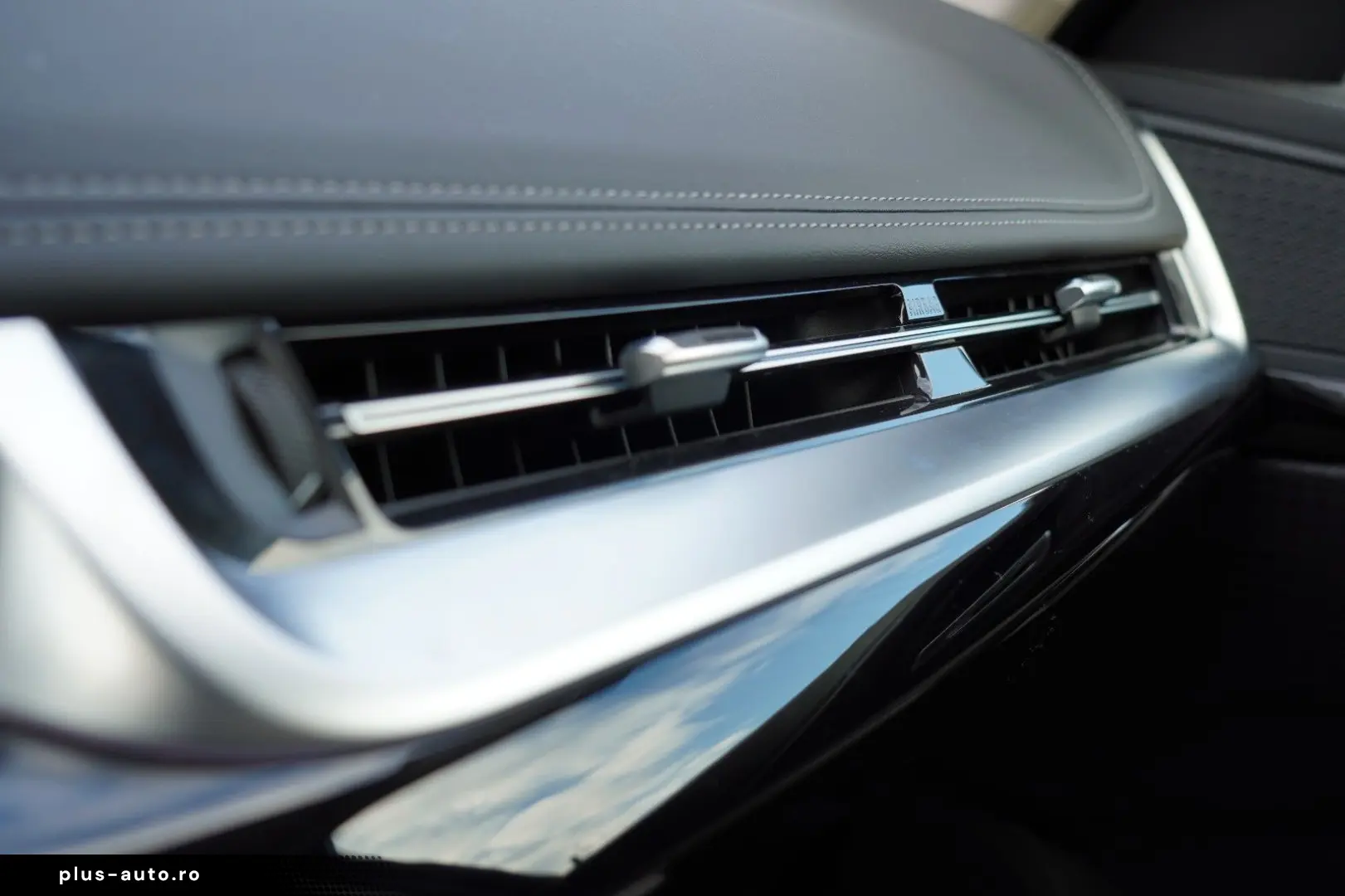 BMW X1 18 i sDrive xLine  MIT 2 JAHREN GARANTIE