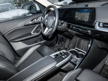 BMW X1 sDrive20i xLine HUD PANO ACC AHK RFK NAVI