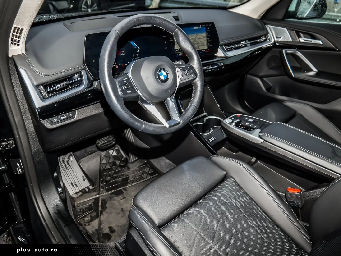 BMW X1 sDrive20i xLine HUD PANO ACC AHK RFK NAVI