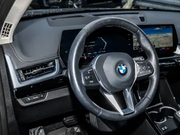 BMW X1 sDrive20i xLine HUD PANO ACC AHK RFK NAVI