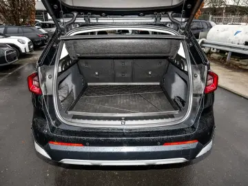 BMW X1 sDrive20i xLine HUD PANO ACC AHK RFK NAVI