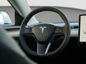 Tesla Model 3 RWD Hinterradantrieb