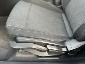 BMW X1 sDrive 18 i-NAVI-SHZ-LED HEAD UP HIFI-3D KAM