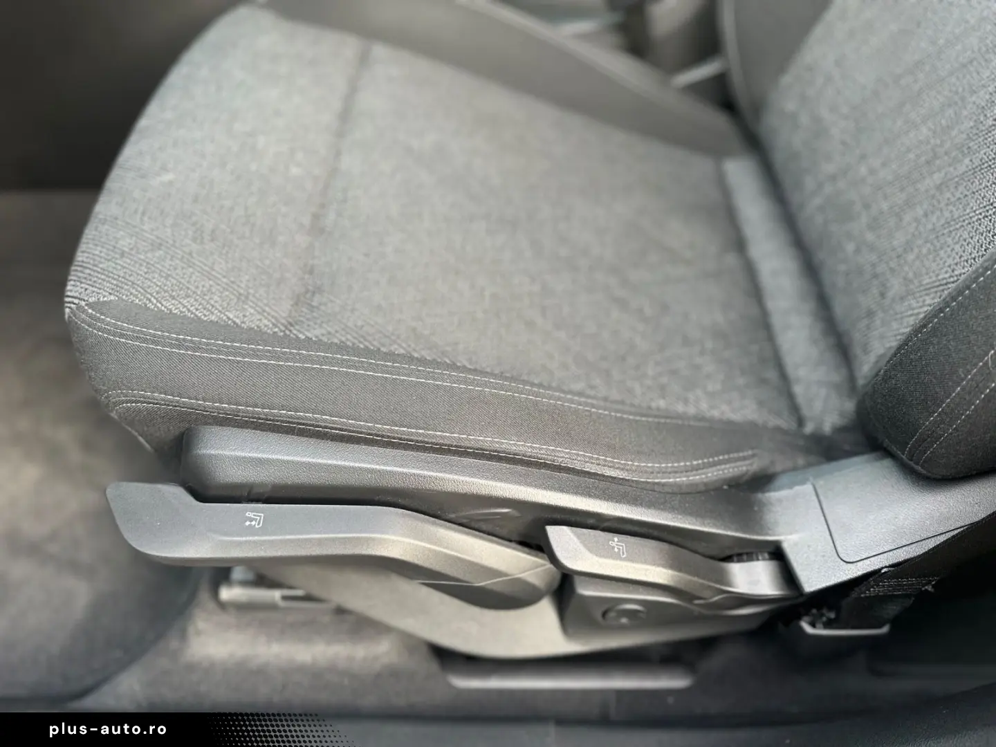 BMW X1 sDrive 18 i-NAVI-SHZ-LED HEAD UP HIFI-3D KAM